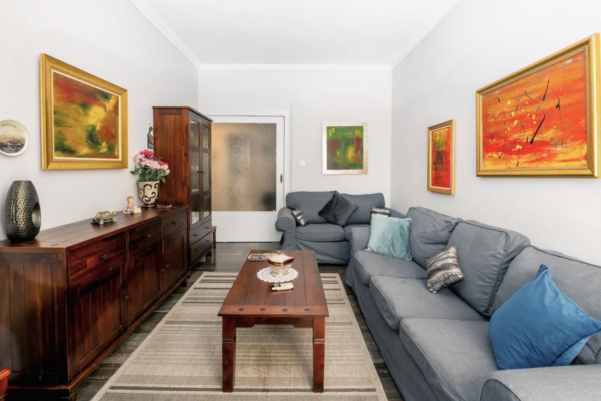 Charming & Authentic Gem - Walk To Port & Shops! Apartment Patras Ngoại thất bức ảnh